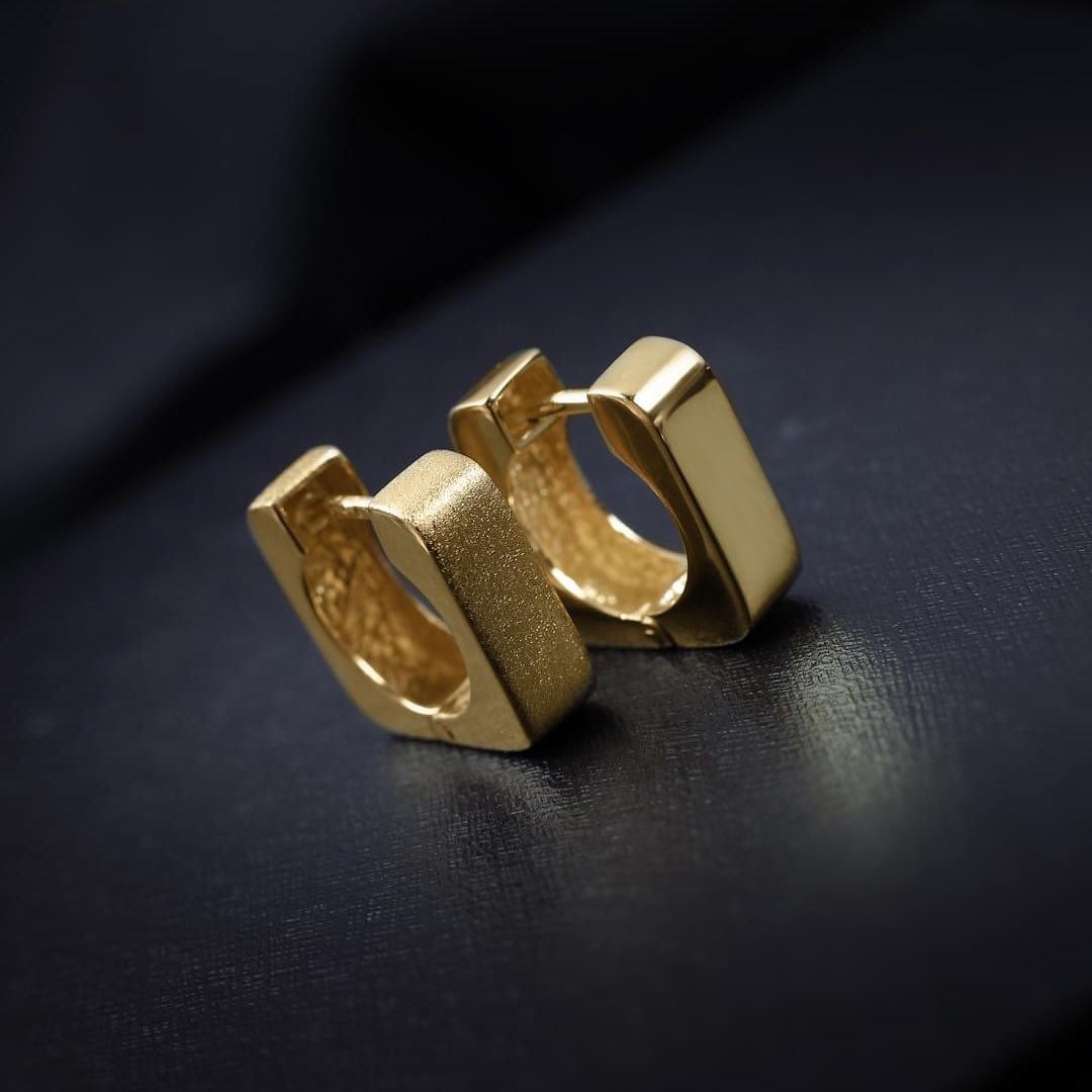 Ponadczasowe złote kolczyki. Wybierasz mat czy błysk? ✨#bizuteria #kolczyki #złotajesień #złotabiżuteria #krakow